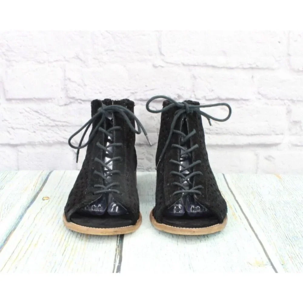 Musse & Cloud Black Suede Aiden Perforated Peep Toe Lace Up Boots Size 8 - Picture 4 of 9
